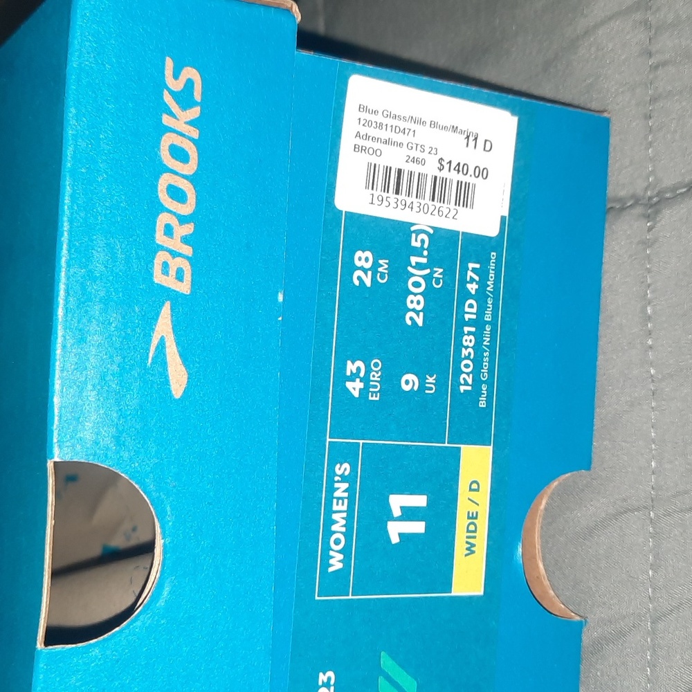 Womens Brooks 11 Wide/D
